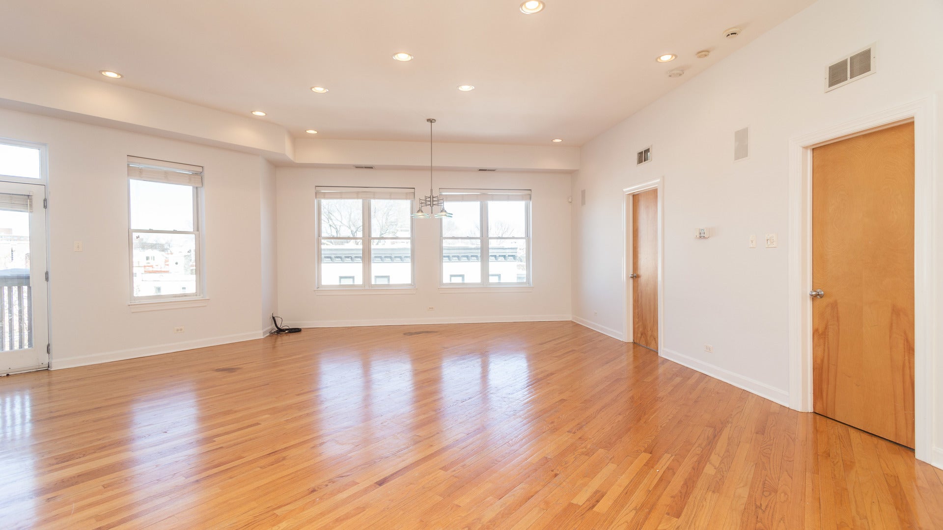 845 W ALTGELD Street 4D