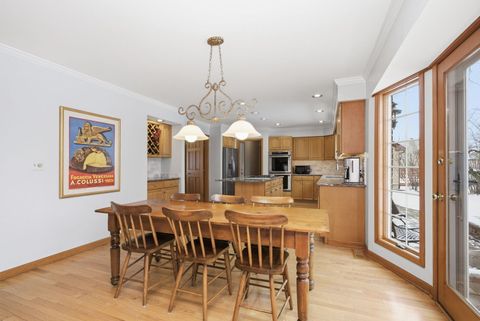 Tiny photo for 500 Buckingham Place, Downers Grove, IL 60516 (MLS # 12590570)