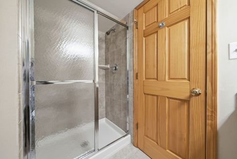 Tiny photo for 500 Buckingham Place, Downers Grove, IL 60516 (MLS # 12590570)