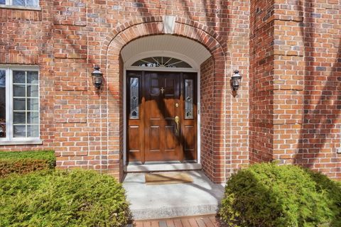 Tiny photo for 500 Buckingham Place, Downers Grove, IL 60516 (MLS # 12590570)