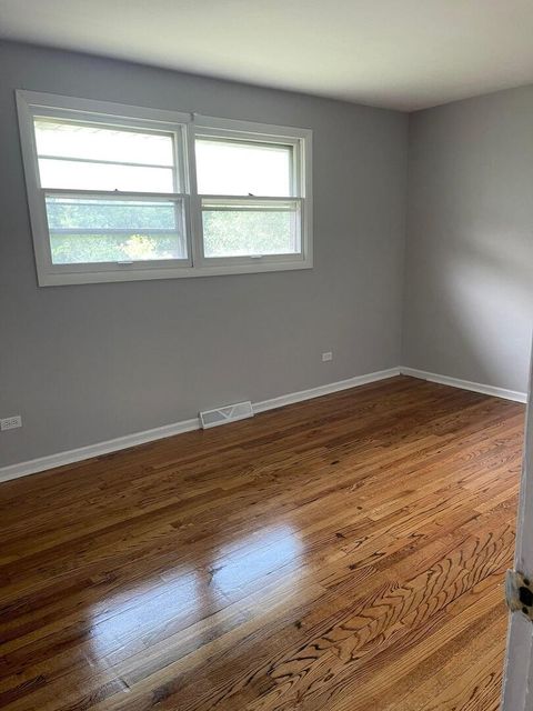 Tiny photo for 16916 Magnolia Drive, Hazel Crest, IL 60429 (MLS # 12586097)