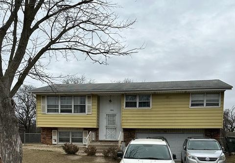Photo of 16916 Magnolia Drive, Hazel Crest, IL 60429 (MLS # 12586097)