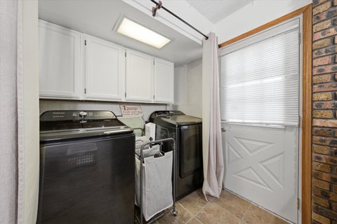 Tiny photo for 6743 106th Place, Chicago Ridge, IL 60415 (MLS # 12707999)