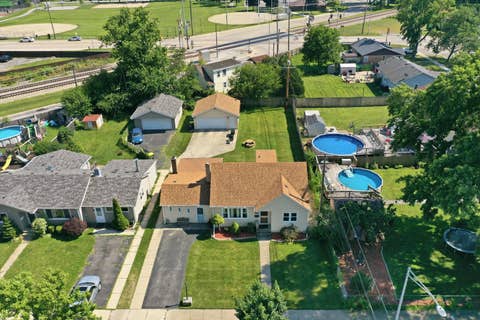 Tiny photo for 6743 106th Place, Chicago Ridge, IL 60415 (MLS # 12707999)