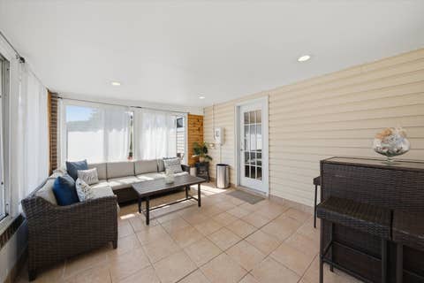Tiny photo for 6743 106th Place, Chicago Ridge, IL 60415 (MLS # 12707999)