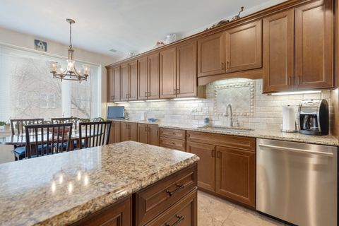 Tiny photo for 2640 Summit Drive #202, Glenview, IL 60025 (MLS # 12623763)