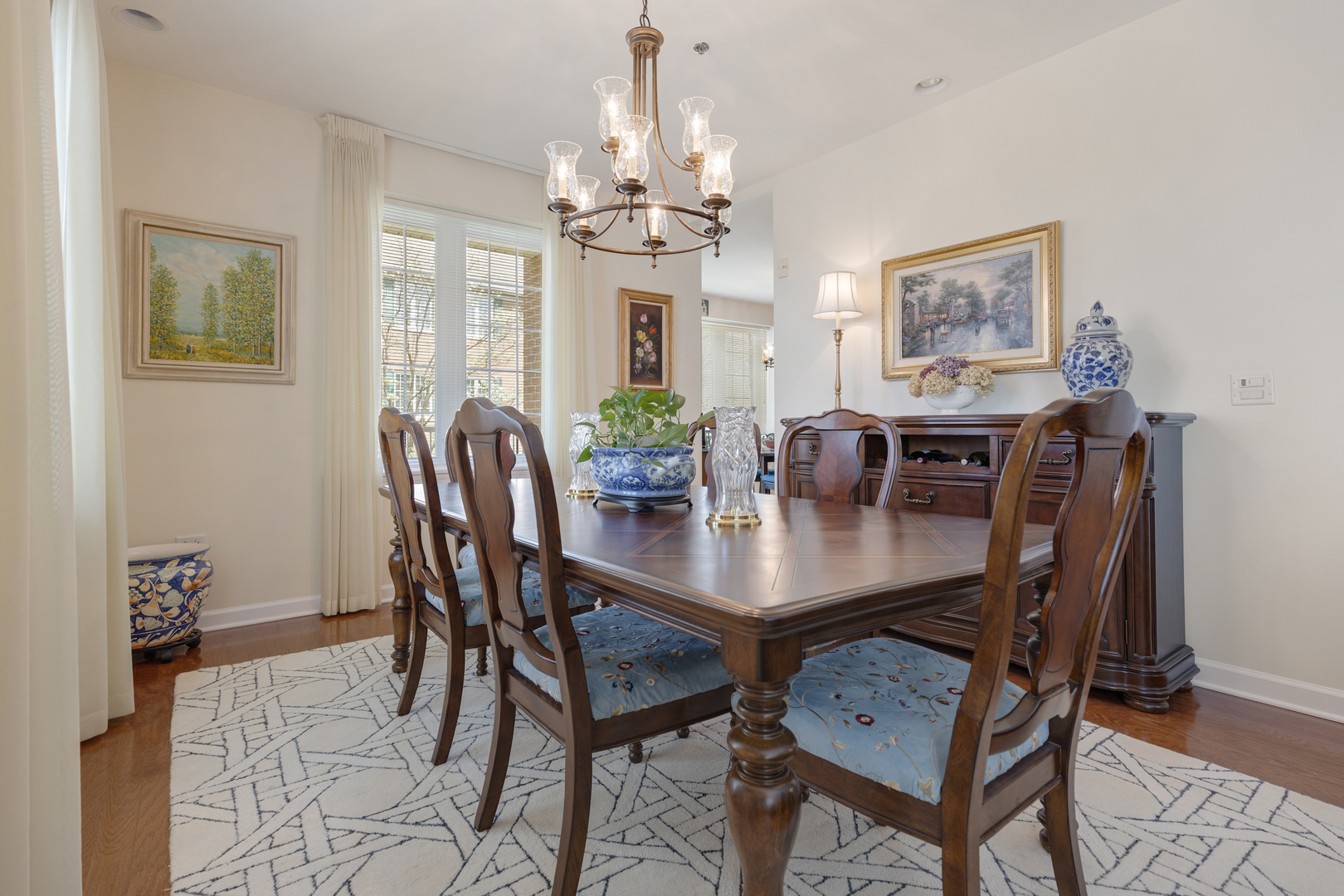 2640 Summit Drive 202