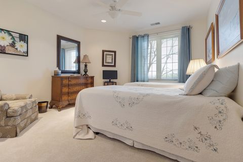 Tiny photo for 2640 Summit Drive #202, Glenview, IL 60025 (MLS # 12623763)