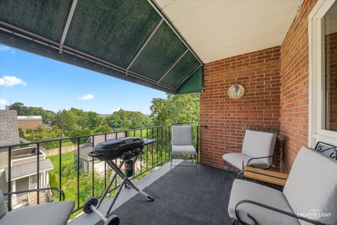 Tiny photo for 450 W Downer Place #4C, Aurora, IL 60506 (MLS # 12426002)