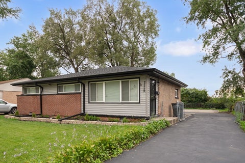 Photo of 2829 Stafford Drive, Markham, IL 60428 (MLS # 12767466)