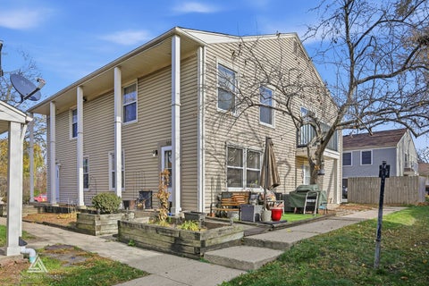 Tiny photo for 551 Sidney Avenue #B, Glendale Heights, IL 60139 (MLS # 12721196)