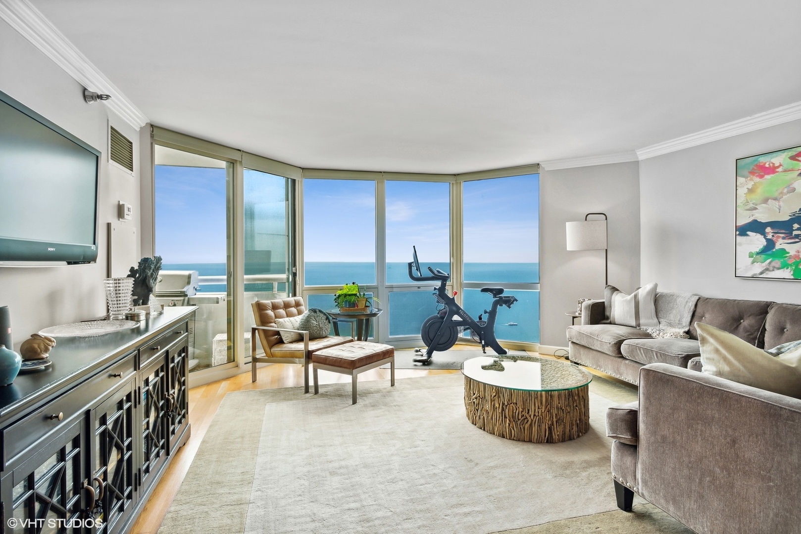 195 N Harbor Drive 4502