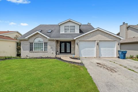 Photo of 3032 SANDY RIDGE Drive, Steger, IL 60475 (MLS # 12432343)