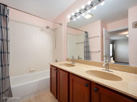 Tiny photo for 13296 W Heiden Circle, Lake Bluff, IL 60044 (MLS # 12533457)