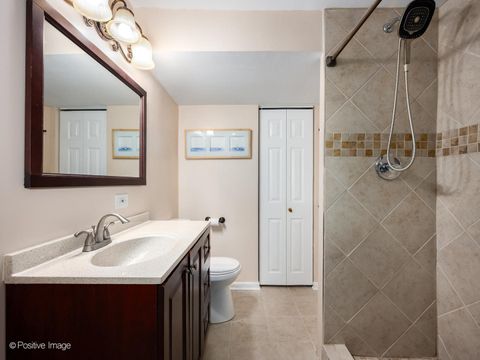 Tiny photo for 13296 W Heiden Circle, Lake Bluff, IL 60044 (MLS # 12533457)