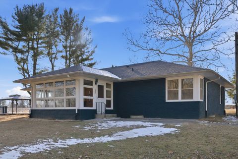 Photo of 1834 Wolverine Road, Dixon, IL 61021 (MLS # 12562208)