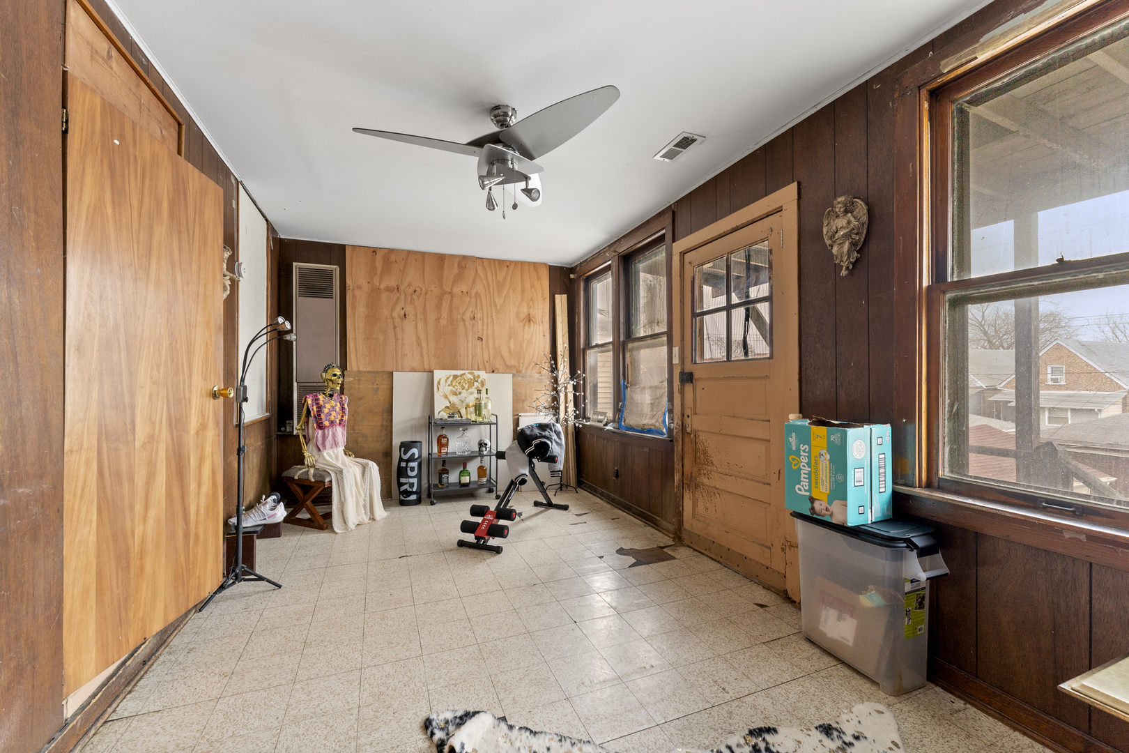 3427 W Le Moyne Street