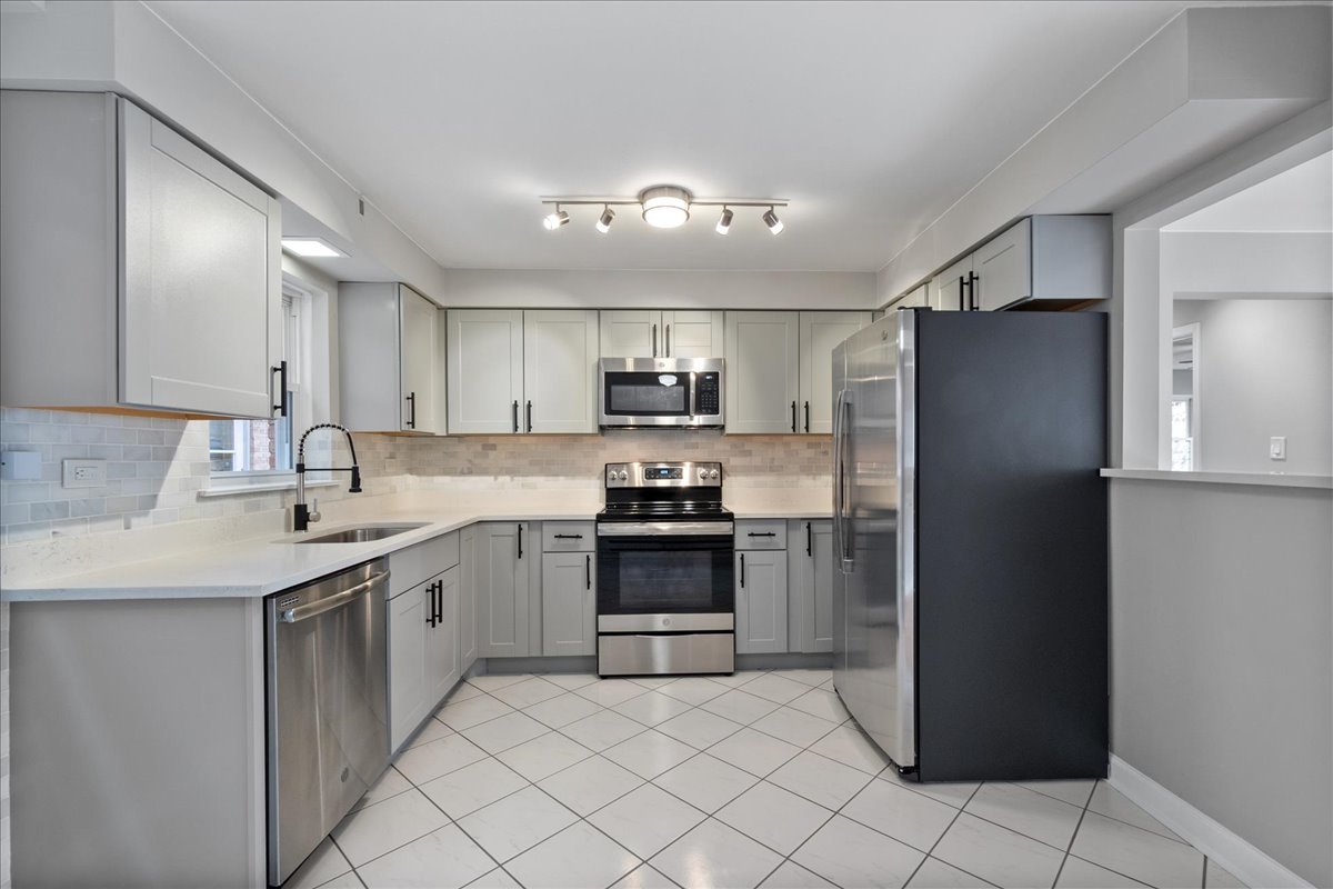 5236 N Potawatomie Street 101