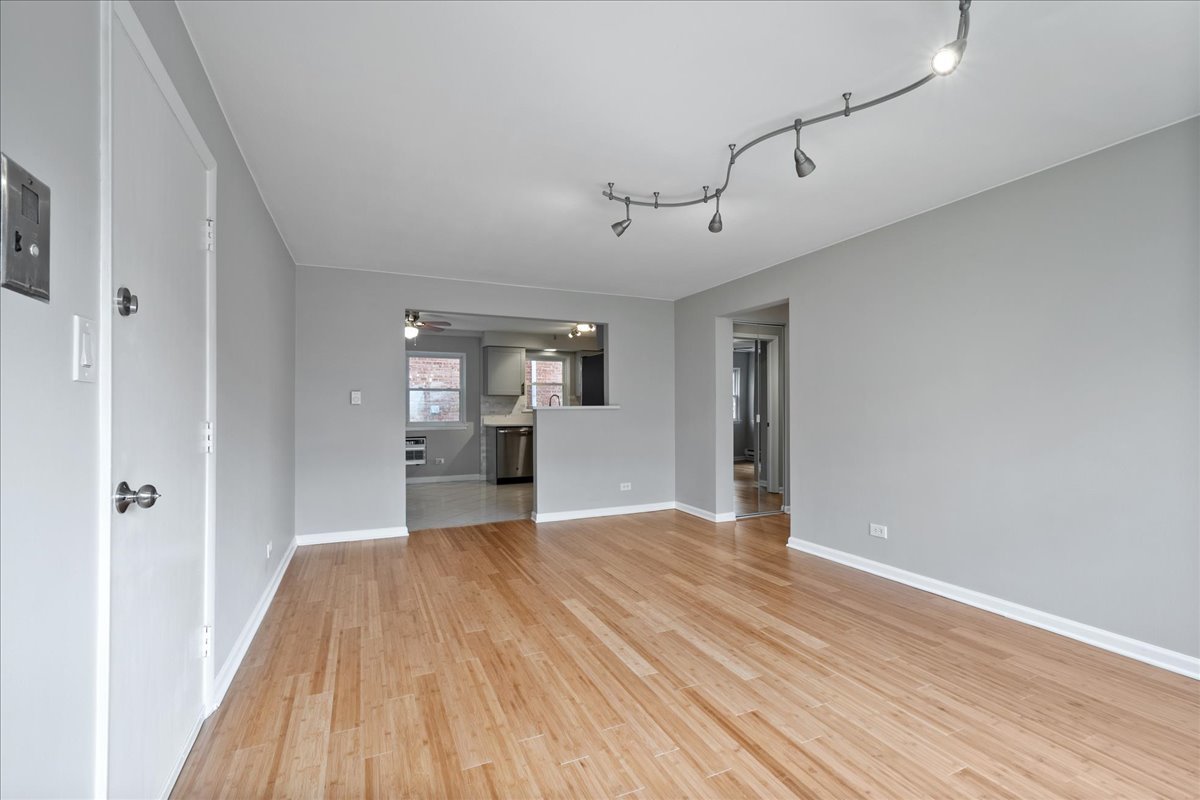 5236 N Potawatomie Street 101