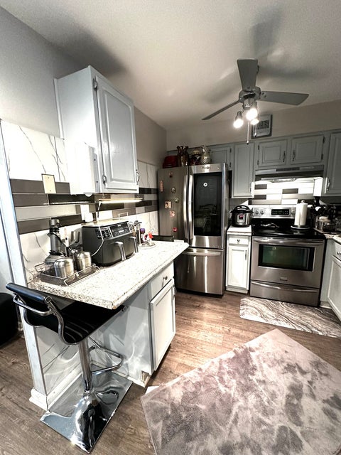Tiny photo for 105 W Elk Trail #105, Carol Stream, IL 60188 (MLS # 12727962)