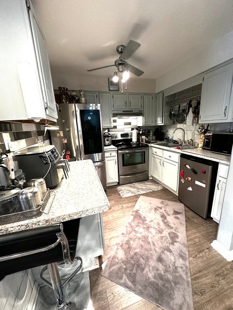 Tiny photo for 105 W Elk Trail #105, Carol Stream, IL 60188 (MLS # 12727962)
