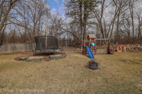 Tiny photo for 640 Williams Drive, South Elgin, IL 60177 (MLS # 12581941)