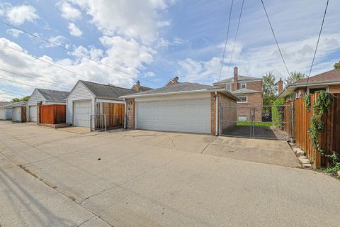 Tiny photo for 5245 N Rutherford Avenue, Chicago, IL 60656 (MLS # 12480774)
