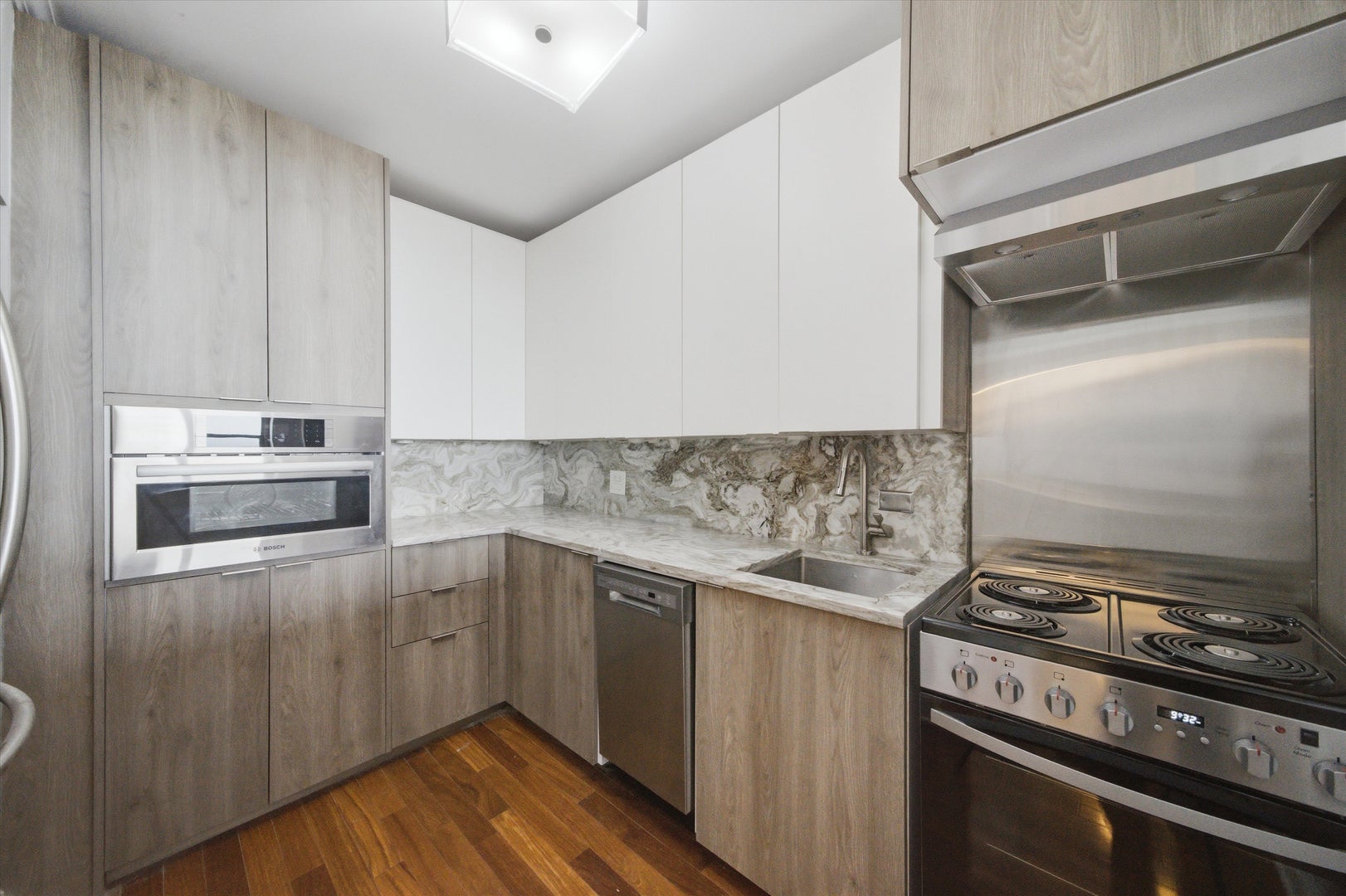 1550 N Lake Shore Drive 23E