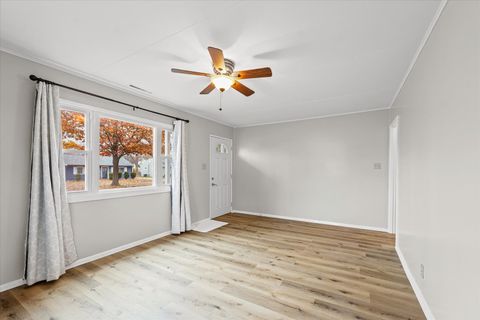 Tiny photo for 709 E Michigan Avenue, Urbana, IL 61801 (MLS # 12523911)