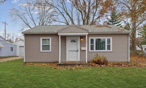 Photo of 709 E Michigan Avenue, Urbana, IL 61801 (MLS # 12523911)