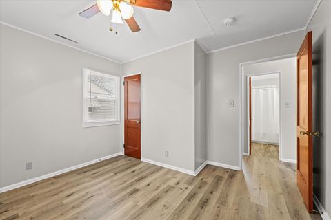 Tiny photo for 709 E Michigan Avenue, Urbana, IL 61801 (MLS # 12523911)