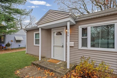 Tiny photo for 709 E Michigan Avenue, Urbana, IL 61801 (MLS # 12523911)