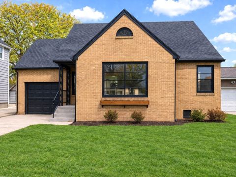 Photo of 1509 5th Avenue, Sterling, IL 61081 (MLS # 12629439)
