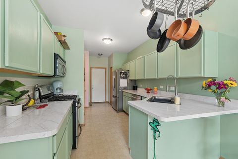 Tiny photo for 18416 Century Court, Tinley Park, IL 60477 (MLS # 12675889)