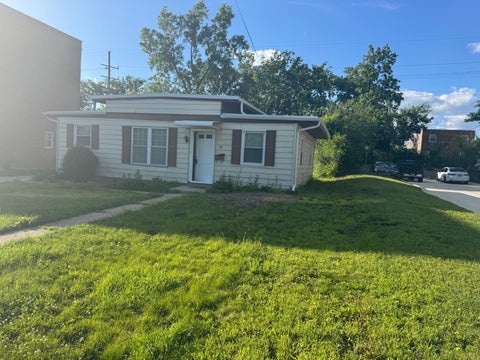 Tiny photo for 28 W Willow Street, Lombard, IL 60148 (MLS # 12679994)