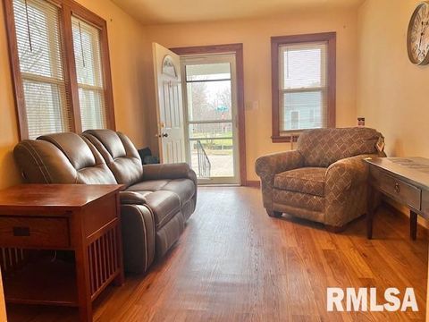 Tiny photo for 2102 W 17TH Street, Davenport, IA 52804 (MLS # QC4269521)