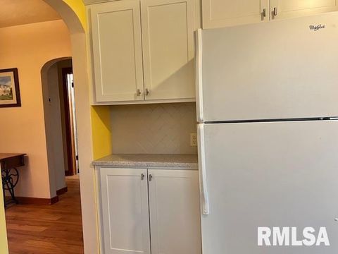 Tiny photo for 2102 W 17TH Street, Davenport, IA 52804 (MLS # QC4269521)