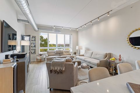 Tiny photo for 450 VILLAGE CENTER Drive #210, Burr Ridge, IL 60527 (MLS # 12485091)