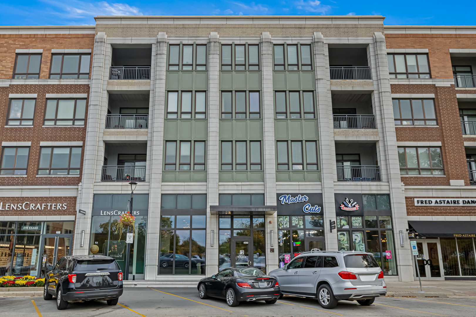 450 VILLAGE CENTER Drive 210