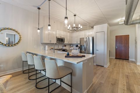 Tiny photo for 450 VILLAGE CENTER Drive #210, Burr Ridge, IL 60527 (MLS # 12485091)