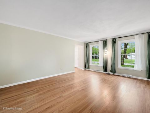 Tiny photo for 2S560 Seneca Drive, Wheaton, IL 60189 (MLS # 12587671)