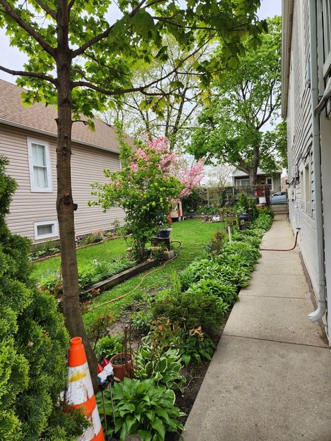 Tiny photo for 10749 S Avenue J, Chicago, IL 60617 (MLS # 12519316)