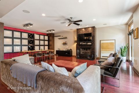 Tiny photo for 1867 Admiral Court, Glenview, IL 60026 (MLS # 12526458)