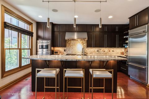 Tiny photo for 1867 Admiral Court, Glenview, IL 60026 (MLS # 12526458)