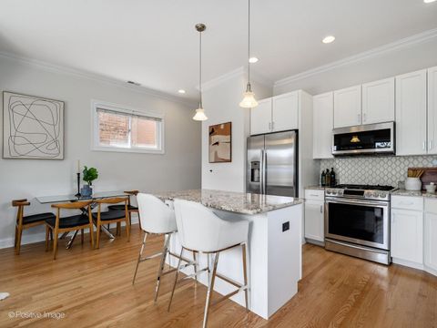 Tiny photo for 653 W BARRY Avenue #2S, Chicago, IL 60657 (MLS # 12631594)