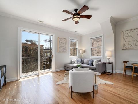 Tiny photo for 653 W BARRY Avenue #2S, Chicago, IL 60657 (MLS # 12631594)