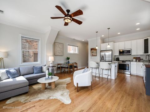 Tiny photo for 653 W BARRY Avenue #2S, Chicago, IL 60657 (MLS # 12631594)