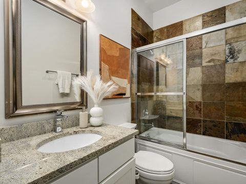 Tiny photo for 653 W BARRY Avenue #2S, Chicago, IL 60657 (MLS # 12631594)