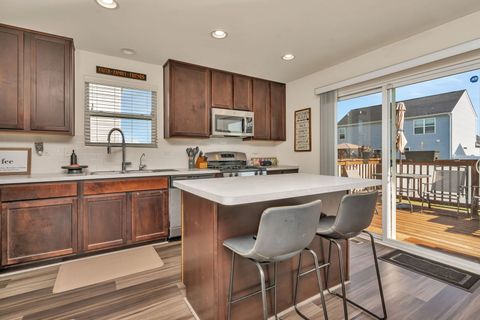 Tiny photo for 6611 Eich Drive, Joliet, IL 60431 (MLS # 12581887)