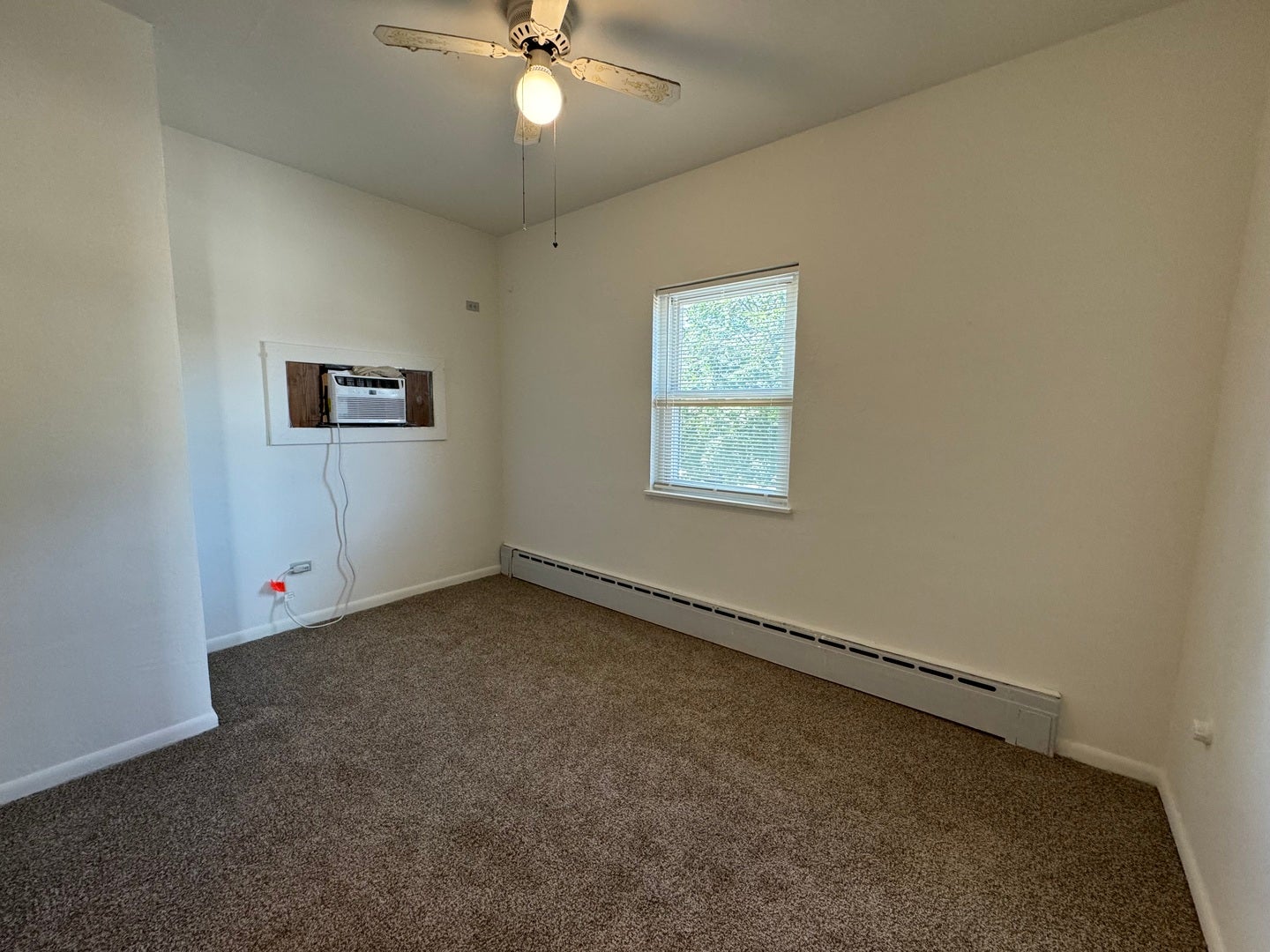 3S230 Warren Avenue 4